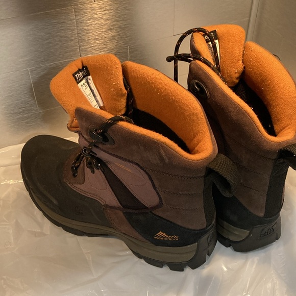 Sorel NWOT Thinsulate Waterproof Boots  High Ankle Boots Lug Sole Boots Hiking - Picture 7 of 13